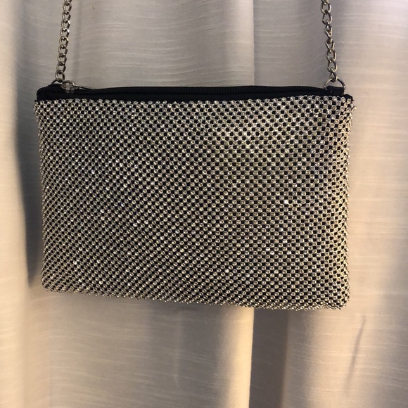 Jessica McClintock Handbags - Silver shimmer clutch / purse LIKE NEW